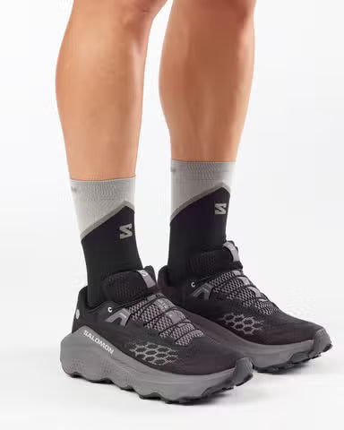 ULTRA GLIDE 4 Black / Dark Gull Gray / Silver Cloud